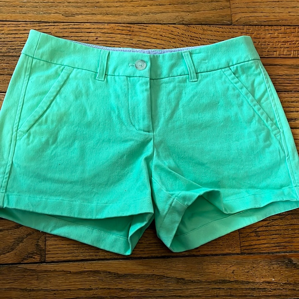 Green Southern Tide chino shorts. Size 0 worn once